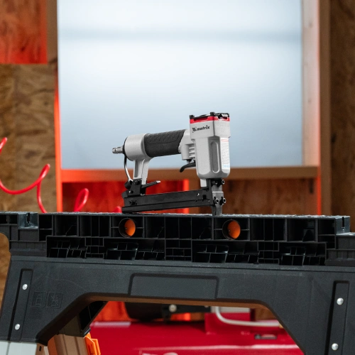 Степлер пневматический для прямоугольных скоб от 10 до 22 мм Matrix по ценам производителя в Воронеже с доставкой по всей России