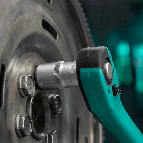 Набор инструментов, 1/2", 1/4", CrV, 12 гранные головки, пластиковый кейс, 76 предметов Stels по ценам производителя в Воронеже с доставкой по всей России