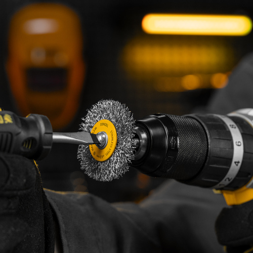 Набор щеток для дрели, 5 Плоских 25-38-50-63-75 мм, шпилька, нерж. вит. проволока Denzel по ценам производителя в Воронеже с доставкой по всей России