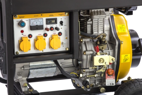 Генератор дизельный DD6300Е, 5.0 кВт, 220 В/50 Гц, 15 л, электростартер Denzel по ценам производителя в Воронеже с доставкой по всей России