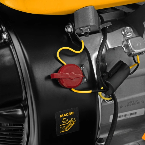 Бензиновая снегоуборочная машина SBM 610, 212 cc, ручной старт, фара Denzel по ценам производителя в Воронеже с доставкой по всей России