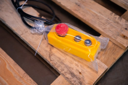 Лебедка электрическая 1000кг  70м с канатом 380В TOR KCD по ценам производителя в Воронеже с доставкой по всей России