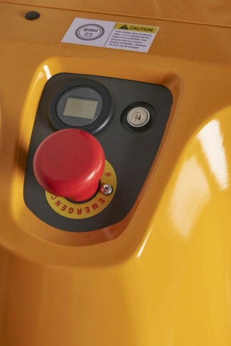 Штабелер самоходный 1,5 т 5,6 м XILIN CDDR15-III 24/200 В/Ач (сопровождаемый) по ценам производителя в Воронеже с доставкой по всей России