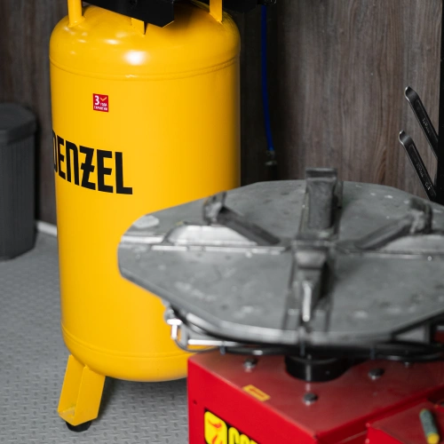 Компрессор воздушный BCV2200/100V, ременный привод , 2.3 кВт, 100 литров, 440 л/мин Denzel по ценам производителя в Воронеже с доставкой по всей России