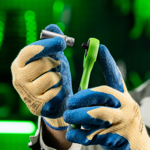 Ключ-трещотка 1/4", CrV, 72 зуба, с быстрым сбросом Сибртех по ценам производителя в Воронеже с доставкой по всей России