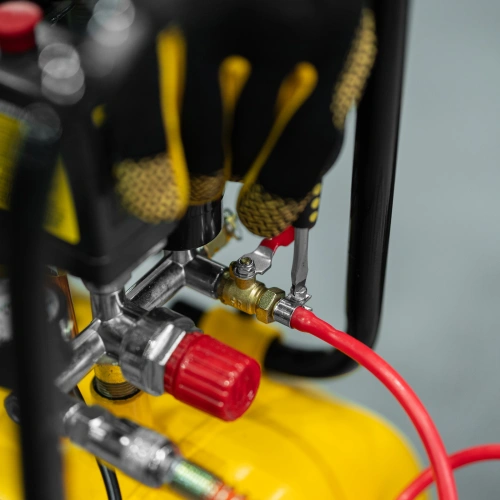 Компрессор воздушный BCW3000-T/100, ременный привод, 3.0 кВт, 100 литров, 520 л/мин Denzel по ценам производителя в Воронеже с доставкой по всей России