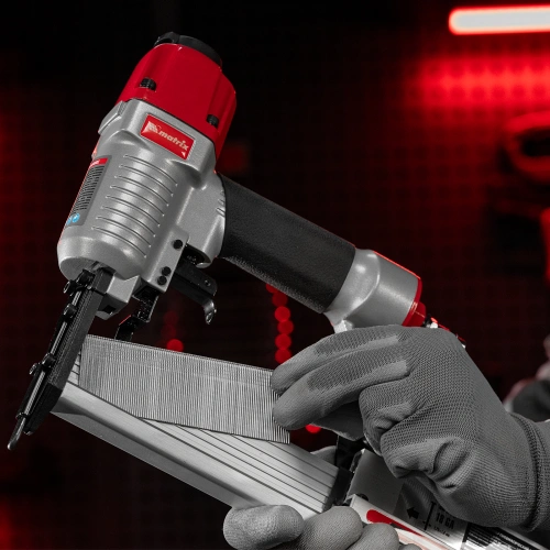 Нейлер-степлер пневматический 2 в 1, с регулировкой глубины забивания, гвозди 18GA, скобы 18GA Matrix по ценам производителя в Воронеже с доставкой по всей России