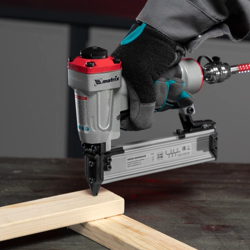 Нейлер финишный, шпилькозабивной пистолет, пневматический, гвоздь 23GA D 0.64 мм  длина 10-30 мм Matrix по ценам производителя в Воронеже с доставкой по всей России