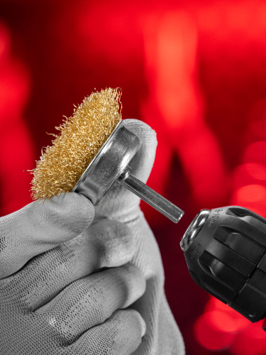 Щетка для дрели, 50 мм, "чашка" со шпилькой, латунированная витая проволока Matrix по ценам производителя в Воронеже с доставкой по всей России