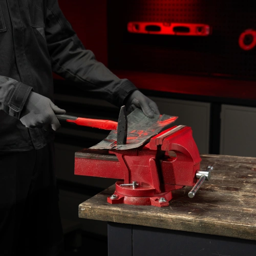 Тиски слесарные, 200 мм, поворотные, с наковальней Matrix по ценам производителя в Воронеже с доставкой по всей России