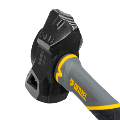 Кувалда с клиновидным бойком 1,35 кг, фибергласовая рукоятка c TPR Denzel по ценам производителя в Воронеже с доставкой по всей России