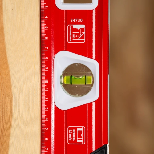 Уровень алюминиевый, магнит, фрезерованный, 3 глазка (1 зеркальный) 400 мм Matrix по ценам производителя в Воронеже с доставкой по всей России