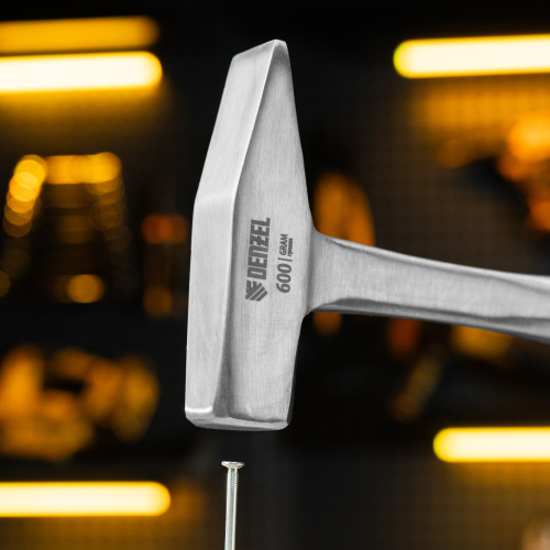 Молоток слесарный 600 г, цельнометаллический, двухкомпонентная рукоятка Denzel по ценам производителя в Воронеже с доставкой по всей России