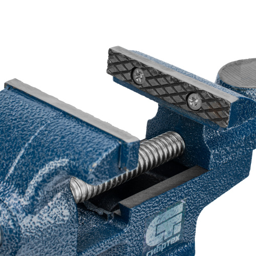 Тиски слесарные, настольные, поворотные, ширина рабочих губок 65 мм, наковальня Сибртех по ценам производителя в Воронеже с доставкой по всей России