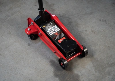 Домкрат подкатной TOR 3,0 т 140-432MM LT-FJ830003A-19 купить в Москве с доставкой по всей России | ProtosMarket.ru