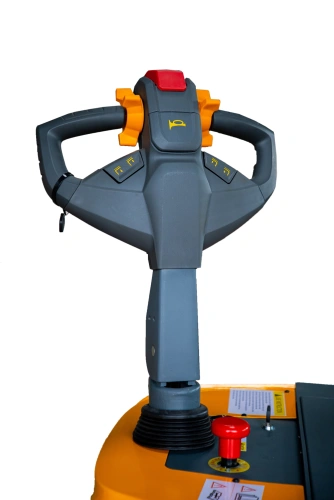 Штабелер самоходный 1,5 т 2,5 м XILIN CDD15K-EN  24/105 В/Ач с раздвижными вилами (с платформой) по ценам производителя в Воронеже с доставкой по всей России