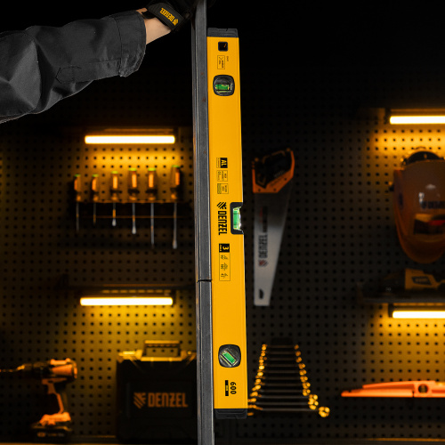 Уровень алюминиевый, магнит, фрезерованный, 3 глазка (1 зеркал.) 0,5 мм/м, 600 мм Denzel по ценам производителя в Воронеже с доставкой по всей России