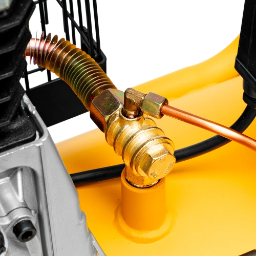 Компрессор воздушный BCI2300/100, ременный привод, 2.3 кВт, 100 литров, 400 л/мин Denzel по ценам производителя в Воронеже с доставкой по всей России