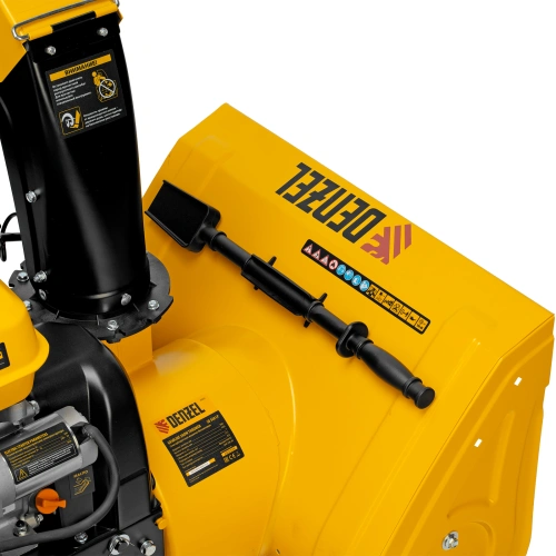 Бензиновая снегоуборочная машина SB 560 LP, 212 cc, электростартер, фара Denzel по ценам производителя в Воронеже с доставкой по всей России