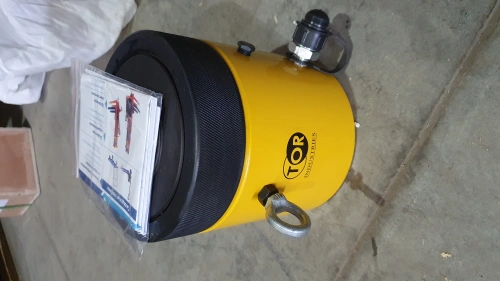 Домкрат гидравлический TOR ДГ100П50Г 100 т с фиксирующей гайкой по ценам производителя в Воронеже с доставкой по всей России