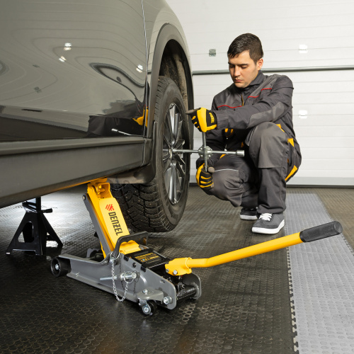 Домкрат гидравлический подкатной с фиксатором, 2,5 т, 85-385 мм Denzel по ценам производителя в Воронеже с доставкой по всей России