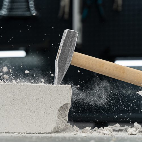 Молоток слесарный, 600 г, квадратный боек, деревянная рукоятка по ценам производителя в Воронеже с доставкой по всей России