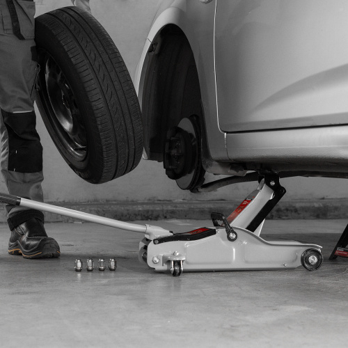 Домкрат гидравлический подкатной 2 т в пластиковом кейсе 85-330 мм. Low Profile Matrix по ценам производителя в Воронеже с доставкой по всей России