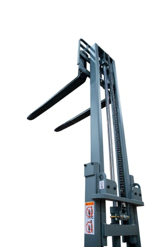 Штабелер самоходный 1,0 т 3,0 м XILIN CPD10W с наклоном мачты и противовесом 24/105 В/Ач по ценам производителя в Воронеже с доставкой по всей России