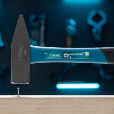 Молоток слесарный, 1000 г, квадратный боек, фибергласовая обрезиненная рукоятка Gross по ценам производителя в Воронеже с доставкой по всей России