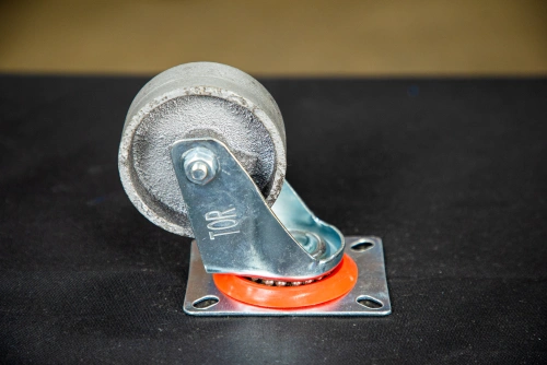 Колесо поворотное чугунное EM01 VKV 80 80 мм термостойкое по ценам производителя в Воронеже с доставкой по всей России