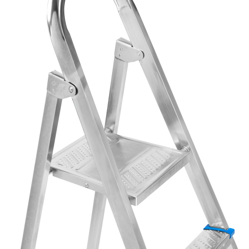 Стремянка, 4 ступени, стальная, оцинкованная Сибртех по ценам производителя в Воронеже с доставкой по всей России