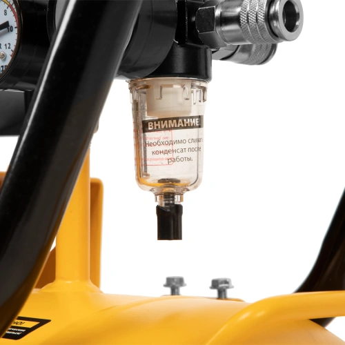 Компрессор безмасляный, малошумный DLS 3300/100, 3300 Вт,3x1100, 100 л, 570 л/мин ,блок управления Denzel по ценам производителя в Воронеже с доставкой по всей России