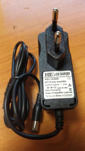 Зарядное устройство HB-084050 для тележек CW 8,4V/0,5A (Charger) горизонтальное по ценам производителя в Воронеже с доставкой по всей России