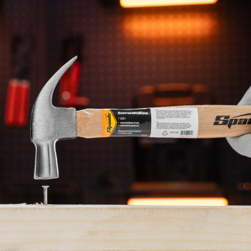 Молоток-гвоздодер, 225 г, боек 22 мм, деревянная рукоятка Sparta по ценам производителя в Воронеже с доставкой по всей России
