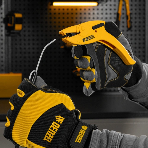 Щипцы для зачистки электропроводов, сечением 0,2-6 мм2, функция обрезания проводов Denzel по ценам производителя в Воронеже с доставкой по всей России