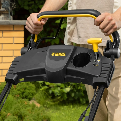 Бензиновая газонокосилка GLT-460SP-T, Trike 149 см3, 46 см, привод, панель, 60л Denzel по ценам производителя в Воронеже с доставкой по всей России