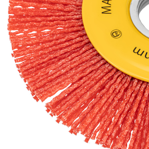 Щетка для УШМ, 125 мм, Плоская, нейлоновая щетина, посадка 22,2 мм Denzel по ценам производителя в Воронеже с доставкой по всей России