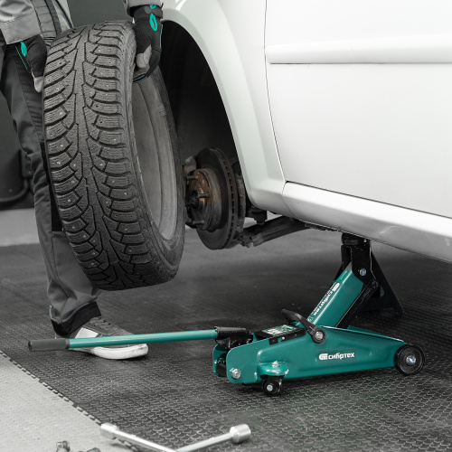 Домкрат гидравлический подкатной, 2 т, 127-330 мм Сибртех по ценам производителя в Воронеже с доставкой по всей России