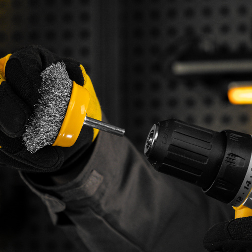 Щетка для дрели, 65 мм, Чашка, со шпилькой , нержавеющая витая проволока Denzel по ценам производителя в Воронеже с доставкой по всей России