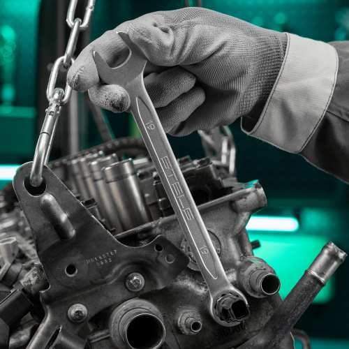 Набор инструментов, 1/2", 1/4", CrV, 12 гранные головки, пластиковый кейс, 76 предметов Stels по ценам производителя в Воронеже с доставкой по всей России