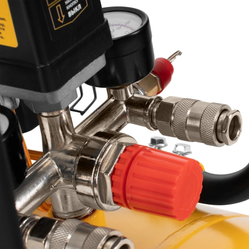 Компрессор воздушный BCV2200/100, ременный привод, 2.2 кВт, 100 литров, 370 л/мин Denzel по ценам производителя в Воронеже с доставкой по всей России