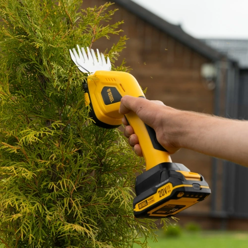 Ножницы-кусторез аккумуляторные GS-20, Li-Ion, 20 В Denzel по ценам производителя в Воронеже с доставкой по всей России