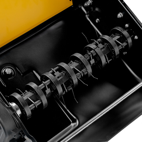 Скарификатор-аэратор бензиновый SAG-400, 212 см3, -15/+10 мм, 40 см Denzel по ценам производителя в Воронеже с доставкой по всей России