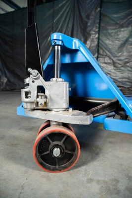 Тележка гидравлическая широковильная 2500 кг 1220х685 мм полиуретановые колеса TOR RHP по ценам производителя в Воронеже с доставкой по всей России