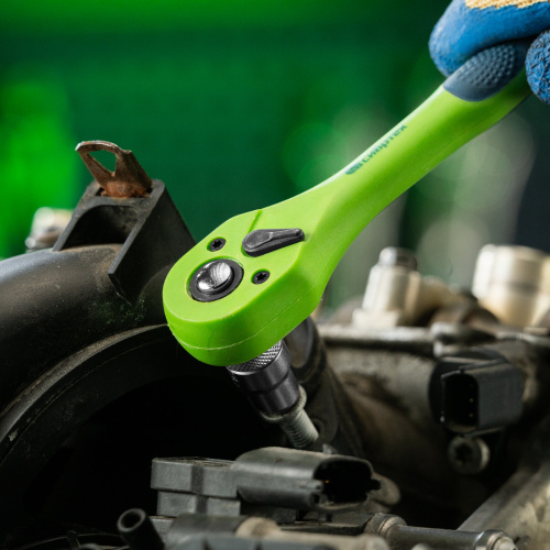 Ключ-трещотка 3/8", CrV, 72 зуба, с быстрым сбросом Сибртех по ценам производителя в Воронеже с доставкой по всей России