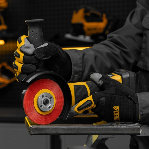 Щетка для УШМ, 100 мм, Плоская, нейлоновая щетина, посадка 22,2 мм Denzel по ценам производителя в Воронеже с доставкой по всей России