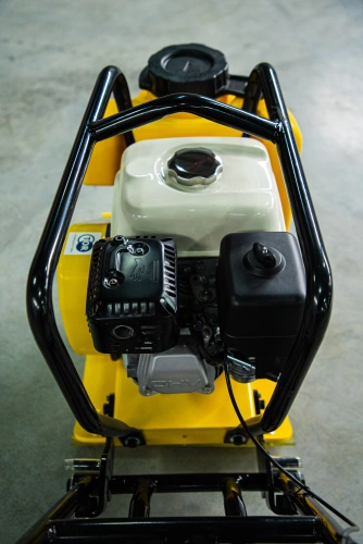 Виброплита 70 кг, 10,5кН (Honda) бак, коврик, колесный комплект TOR C-60T по ценам производителя в Воронеже с доставкой по всей России