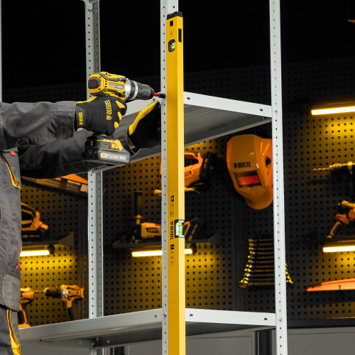 Уровень алюминиевый, магнит, фрезерованный, 3 глазка (1 зеркал.) 0,5 мм/м, 1200 мм Denzel по ценам производителя в Воронеже с доставкой по всей России