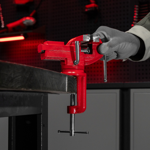 Тиски слесарные, 80 мм, настольные, поворотные, c наковальней MTX по ценам производителя в Воронеже с доставкой по всей России