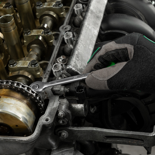 Набор инструментов, 1/2", 3/8", 1/4", пластиковый кейс 215 предм. Сибртех по ценам производителя в Воронеже с доставкой по всей России